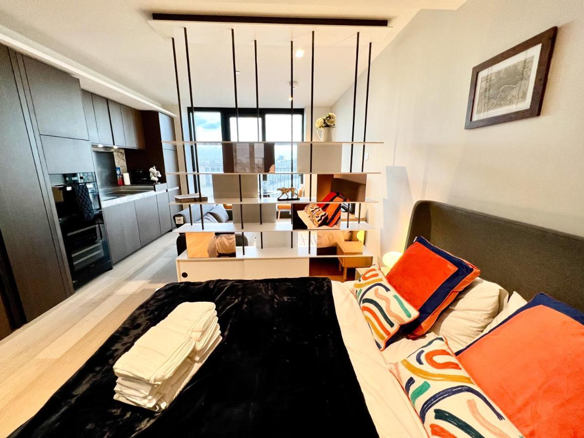 Deluxe Entire Studio Next To London Eye & Trafalgar Square Aparthotel Luaran gambar