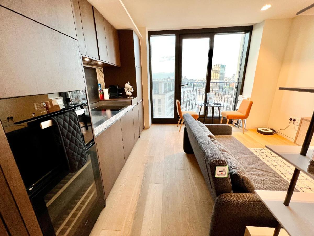 Deluxe Entire Studio Next To London Eye & Trafalgar Square Aparthotel Luaran gambar