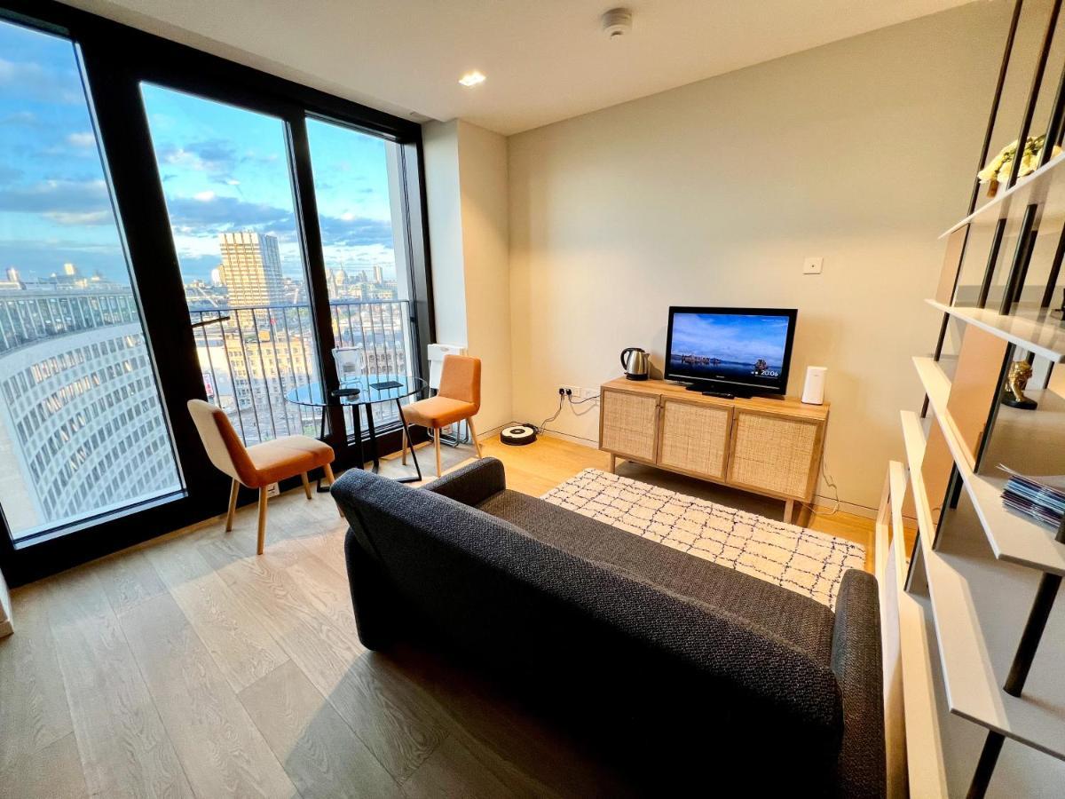 Deluxe Entire Studio Next To London Eye & Trafalgar Square Aparthotel Luaran gambar