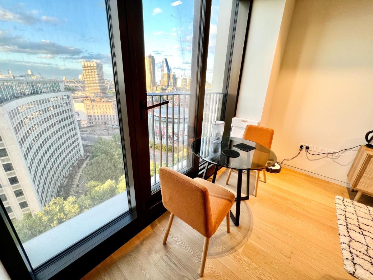 Deluxe Entire Studio Next To London Eye & Trafalgar Square Aparthotel Luaran gambar